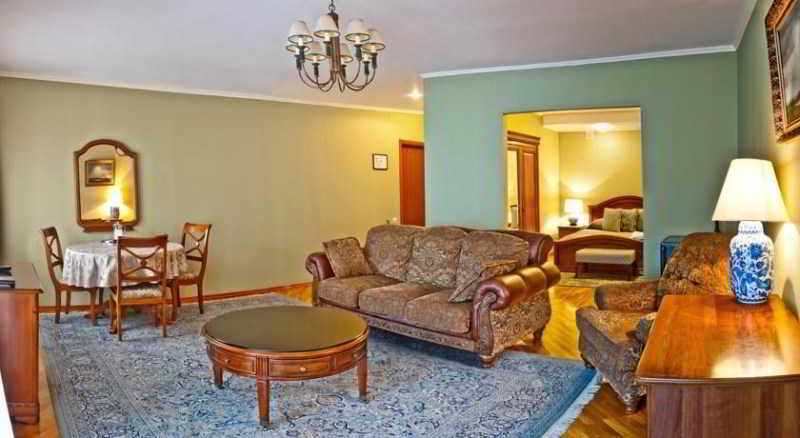 Отель Jouk Jacque