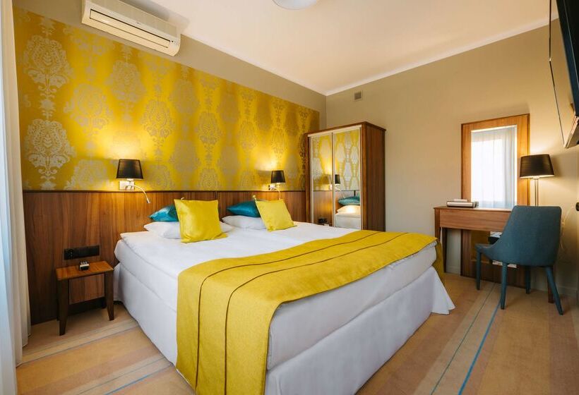 Отель Cristal Białystok