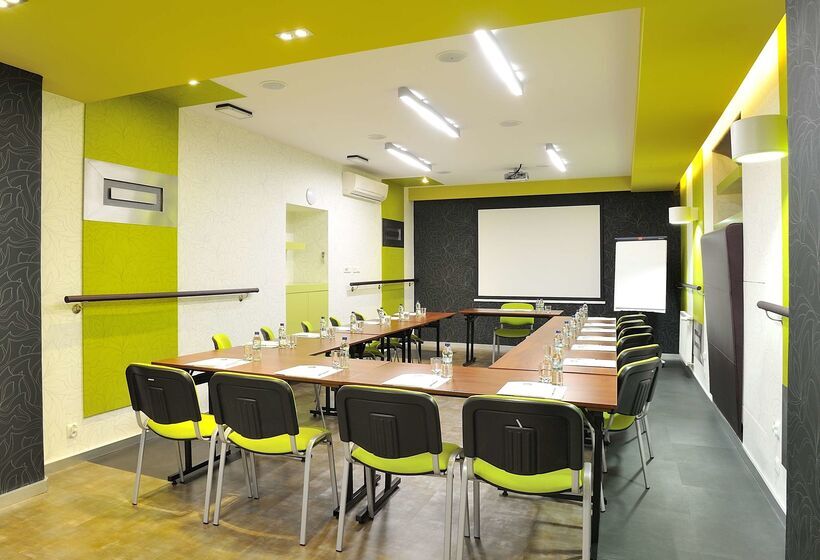 Отель Best Western Plus Krakow Old Town