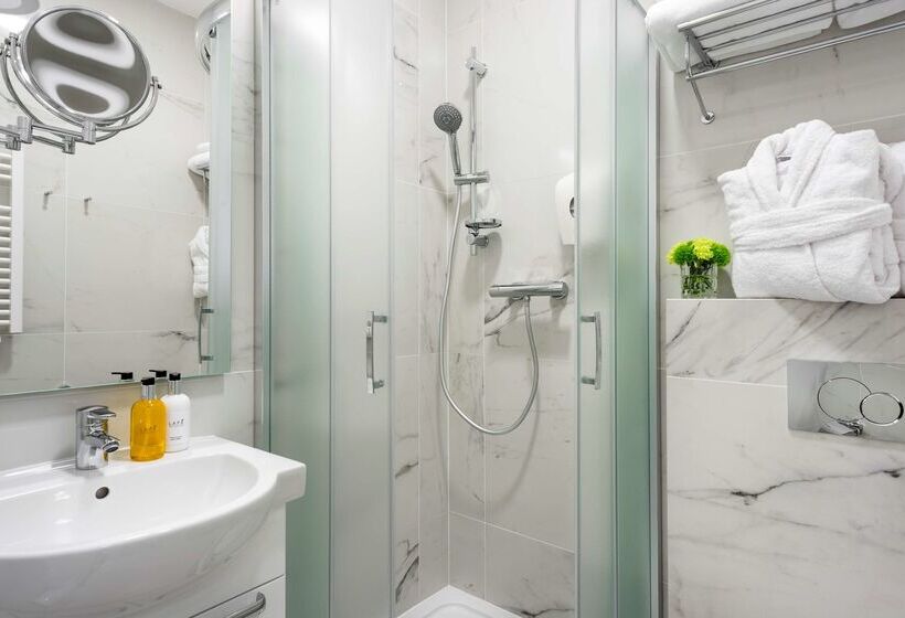 Отель Best Western Plus Krakow Old Town