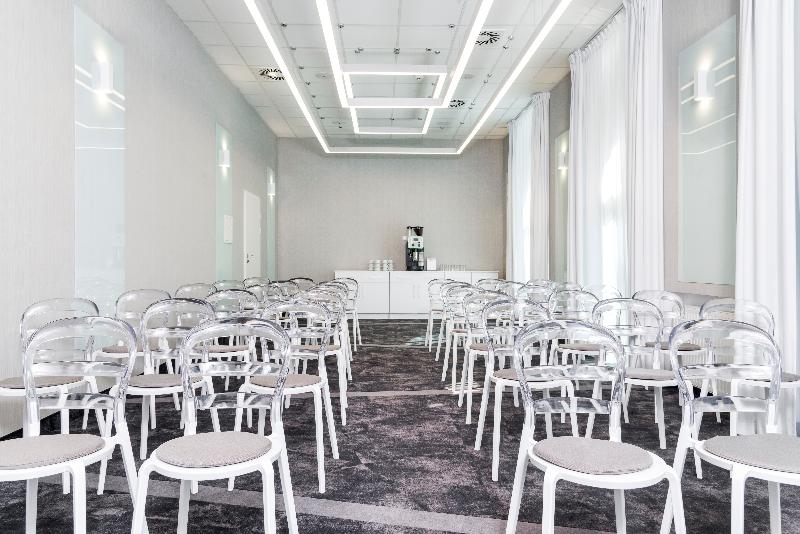 Отель Best Western Plus Krakow Old Town