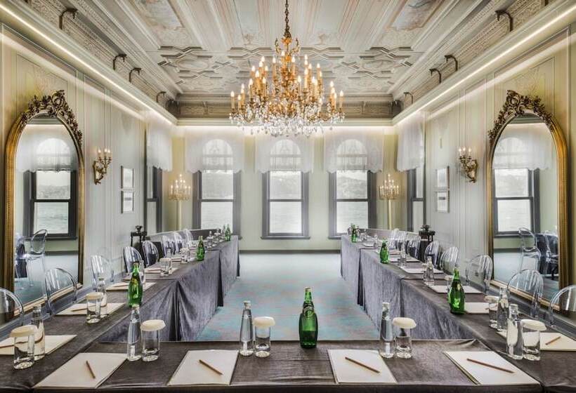 Hotel Bosphorus Palace
