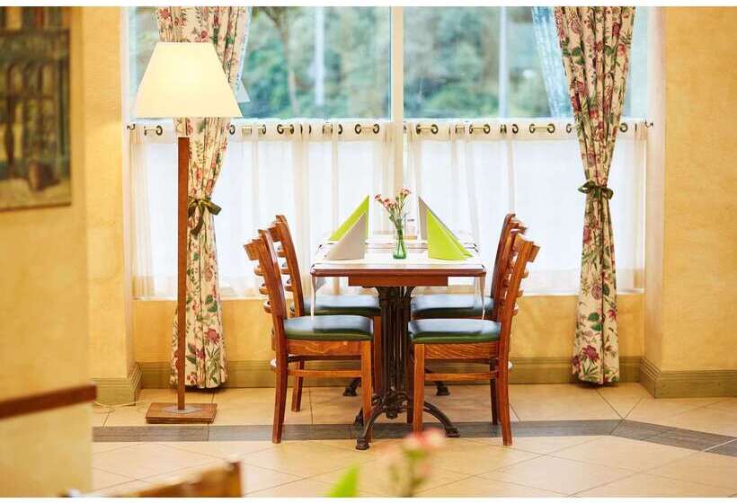 هتل Campanile  Poznan