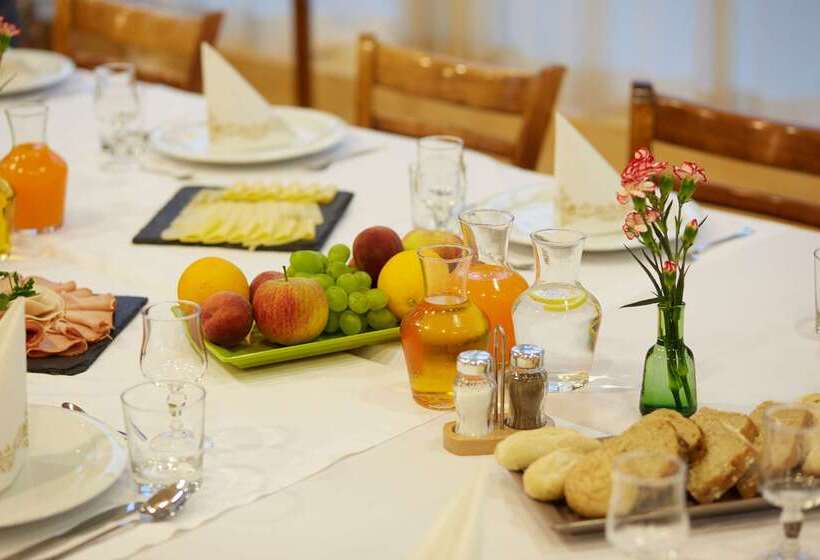 هتل Campanile  Poznan