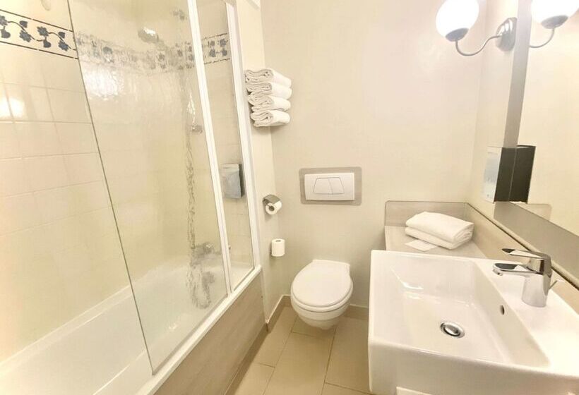 酒店 Campanile Val De France