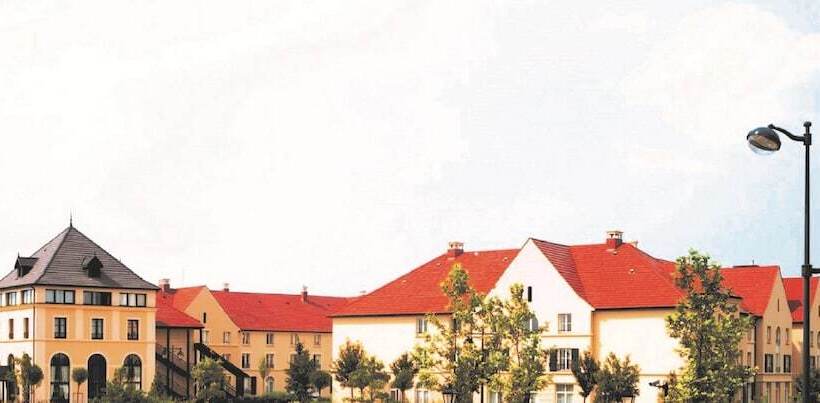 酒店 Campanile Val De France