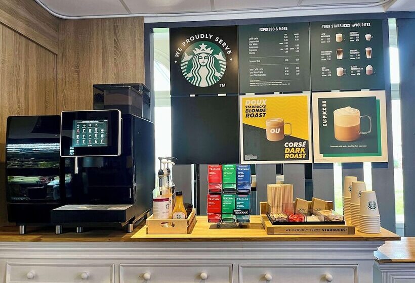 酒店 Campanile Val De France