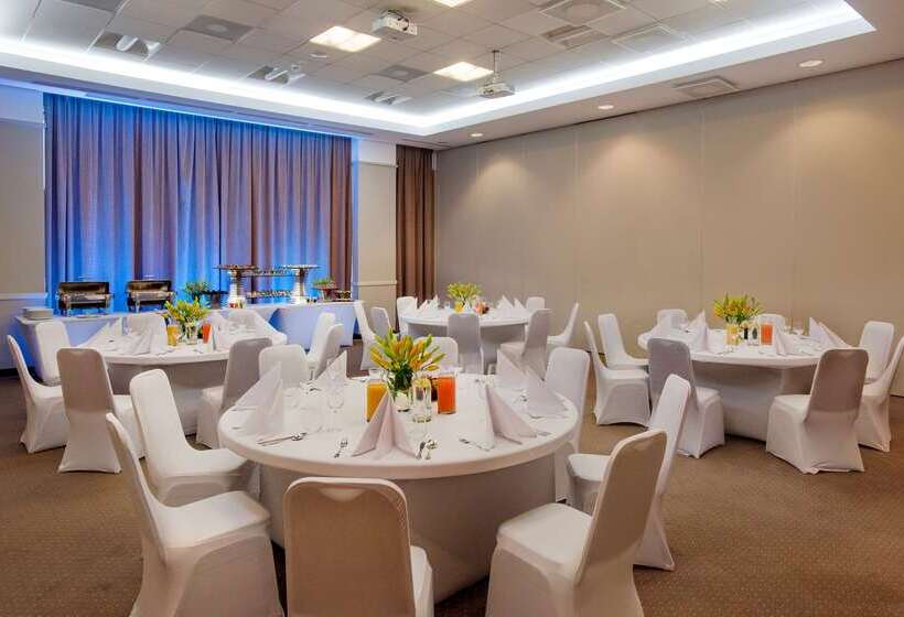 Отель Campanile Warszawa Centrum