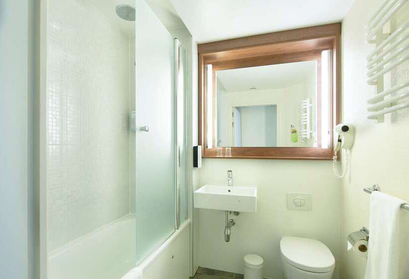 Отель Campanile Warszawa Centrum