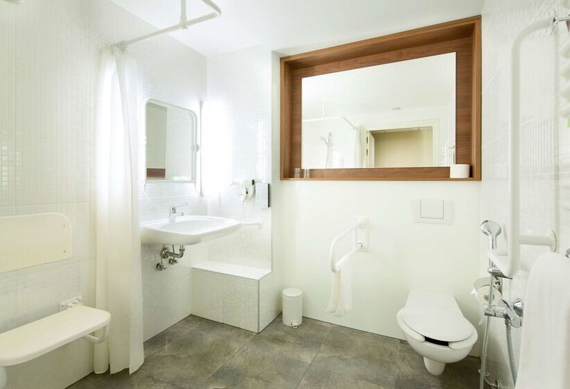 Отель Campanile Warszawa Centrum