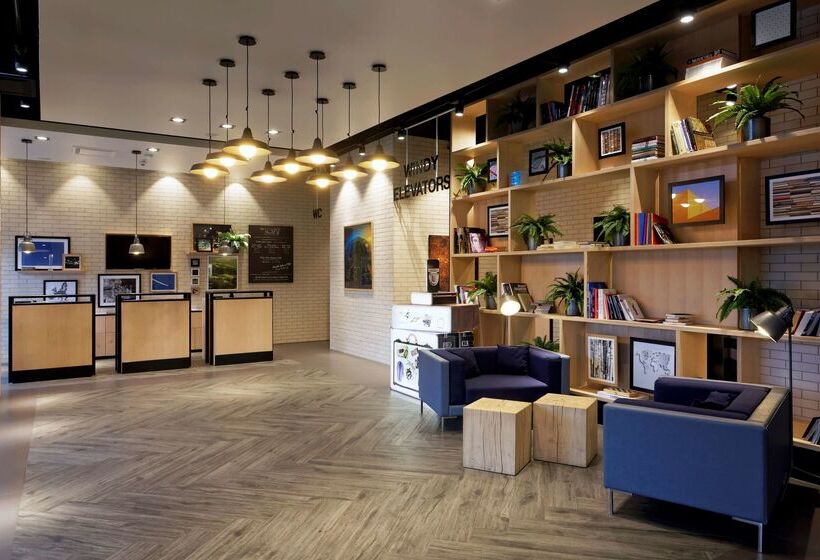 Отель Campanile Warszawa Centrum