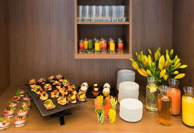 Отель Campanile Warszawa Centrum