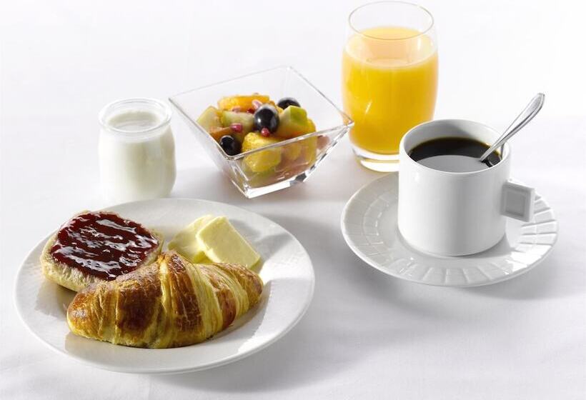 Отель Campanile Warszawa Centrum