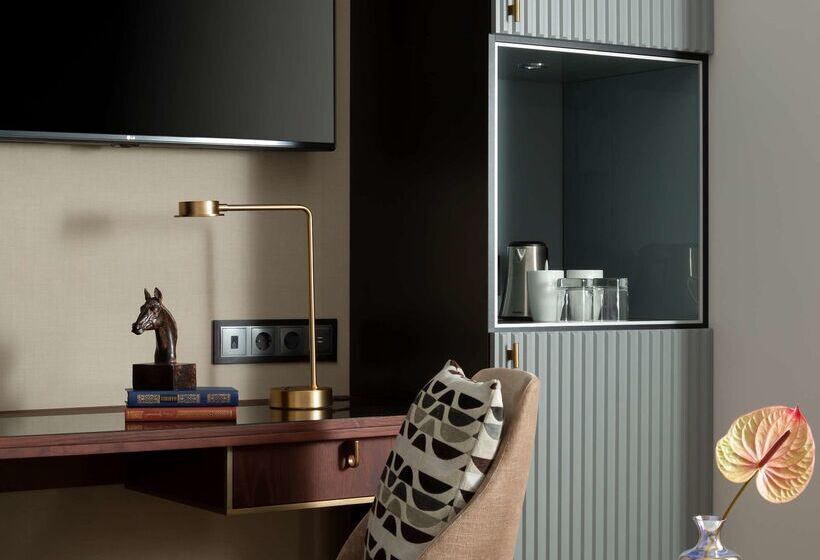 Chekhoff Hotel Moscow Curio Collection By Hilton