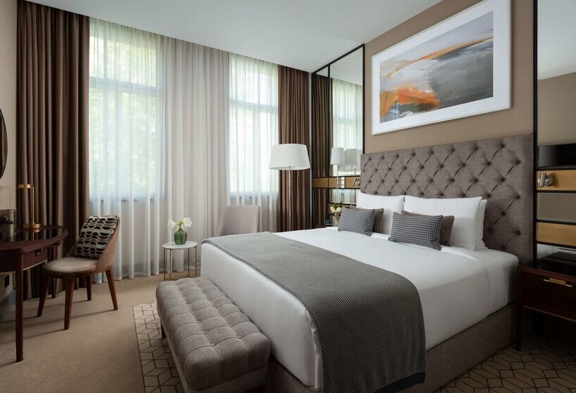 Chekhoff Hotel Moscow Curio Collection By Hilton