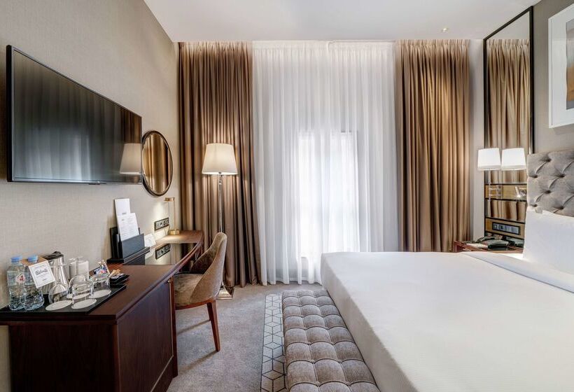 Chekhoff Hotel Moscow Curio Collection By Hilton