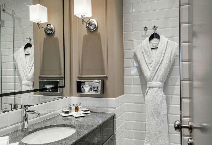 Chekhoff Hotel Moscow Curio Collection By Hilton