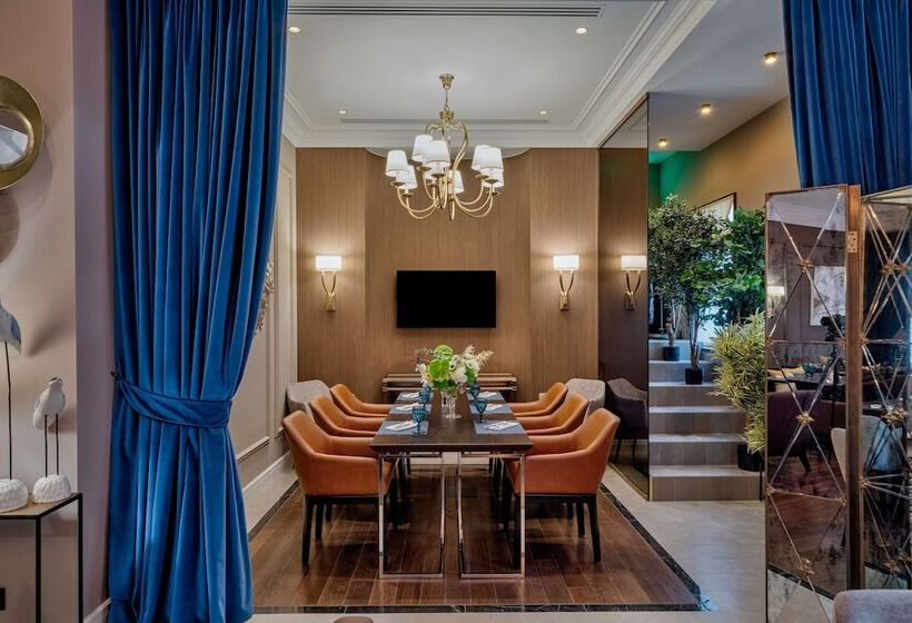 Chekhoff Hotel Moscow Curio Collection By Hilton