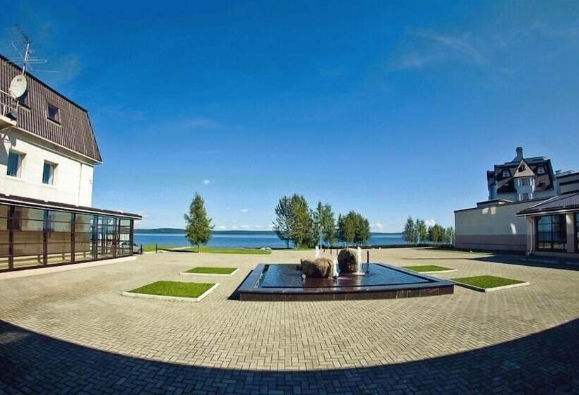 هتل Club Prionezhskiy