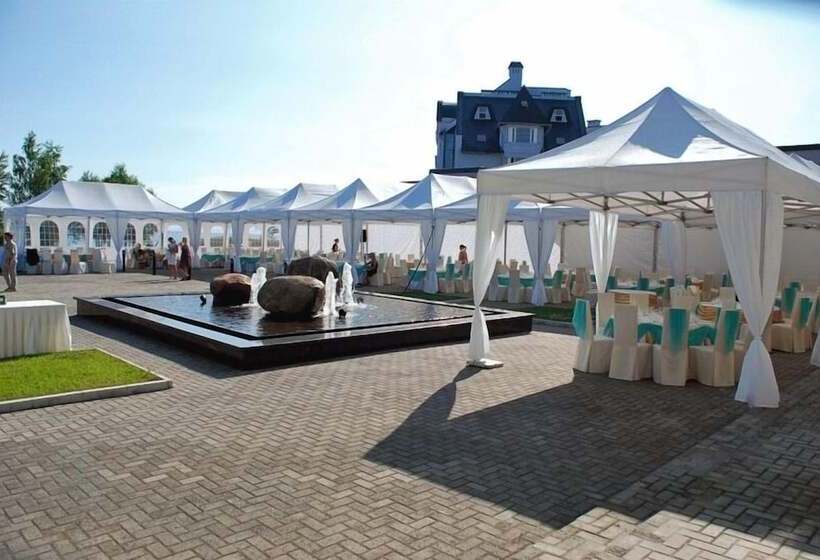 هتل Club Prionezhskiy