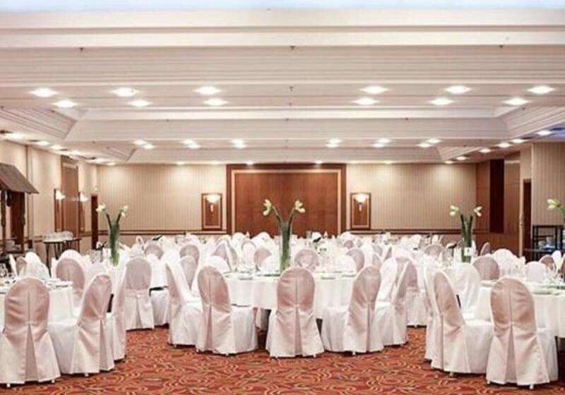 酒店 Courtyard By Marriott Warsaw Airport