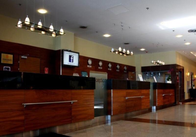 酒店 Courtyard By Marriott Warsaw Airport