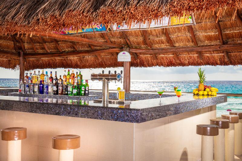 호텔 Crown Paradise Club Cancun All Inclusive