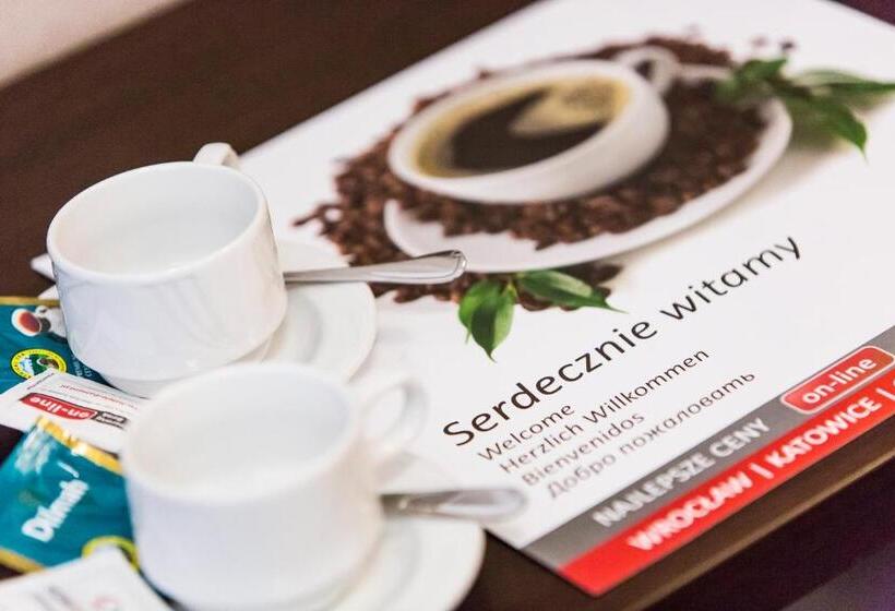 酒店 Diament Plaza Katowice