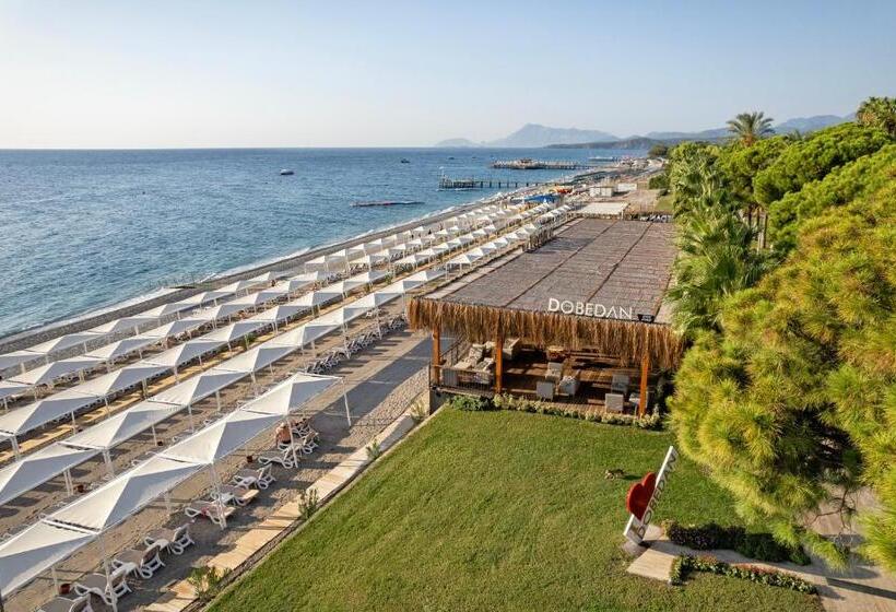 בית מלון כפרי Dobedan World Palace