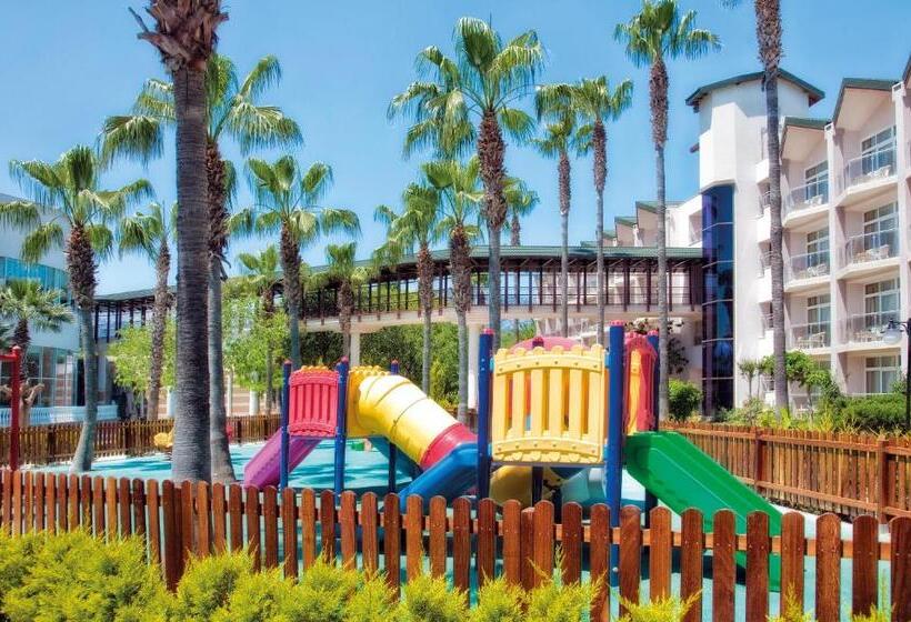 בית מלון כפרי Dobedan World Palace