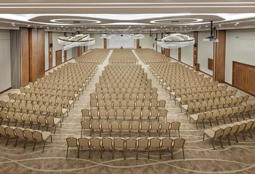 בית מלון כפרי Dobedan World Palace