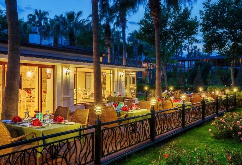 בית מלון כפרי Dobedan World Palace