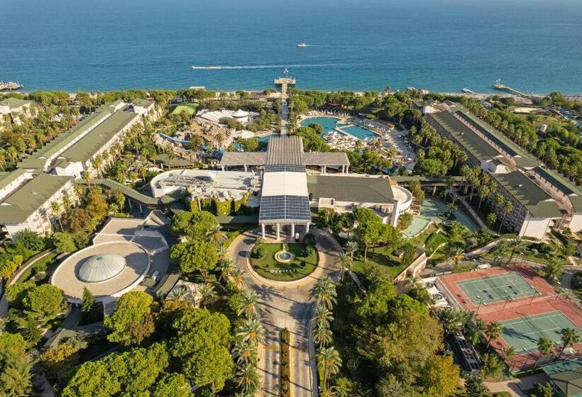 בית מלון כפרי Dobedan World Palace