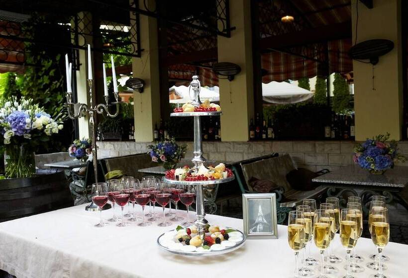 בית מלון כפרי Dona