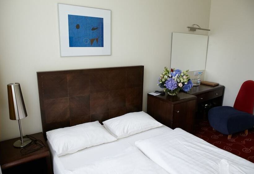 בית מלון כפרי Dona