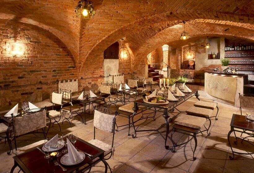 ホテル Oliwska Dolina