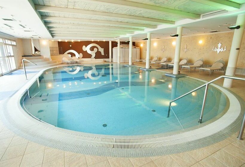 ホテル Oliwska Dolina