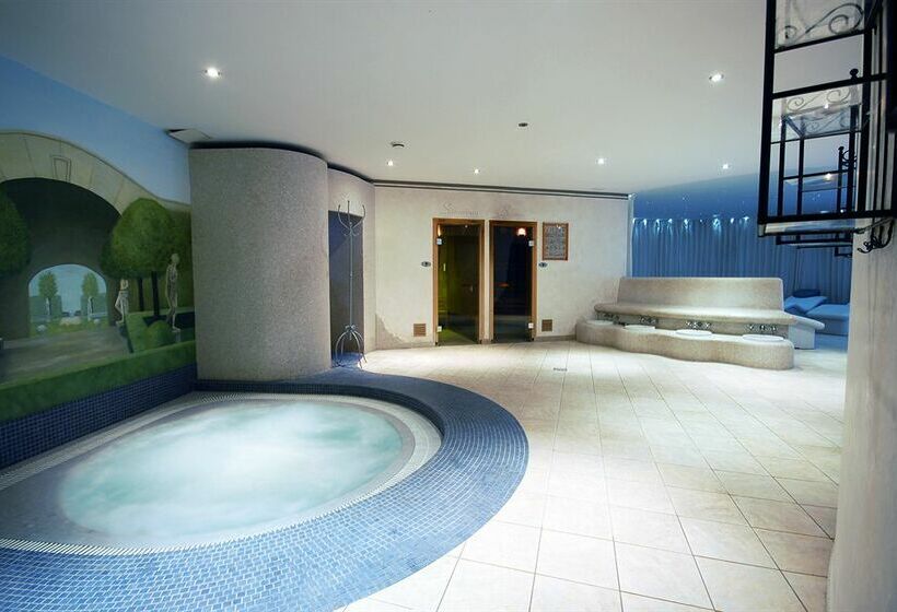 ホテル Oliwska Dolina