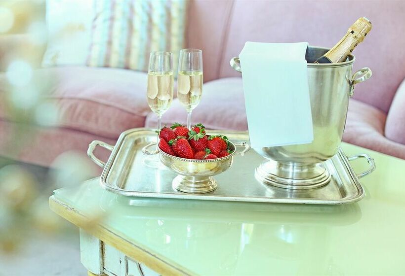 ホテル Oliwska Dolina