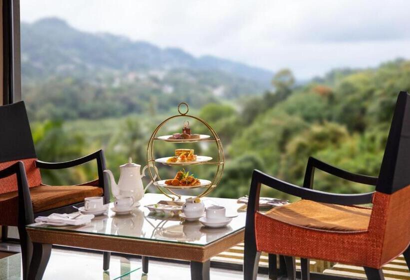 호텔 Earls Regency