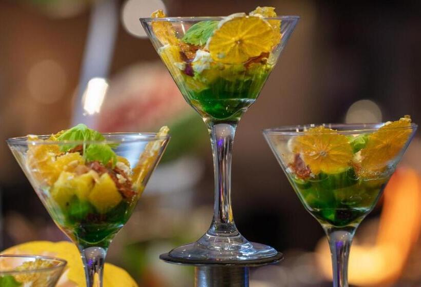 호텔 Earls Regency