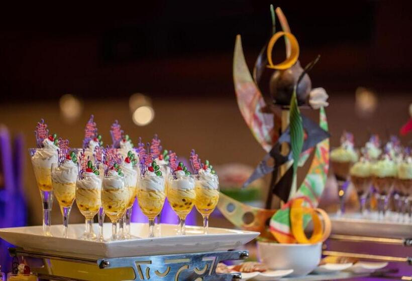 호텔 Earls Regency