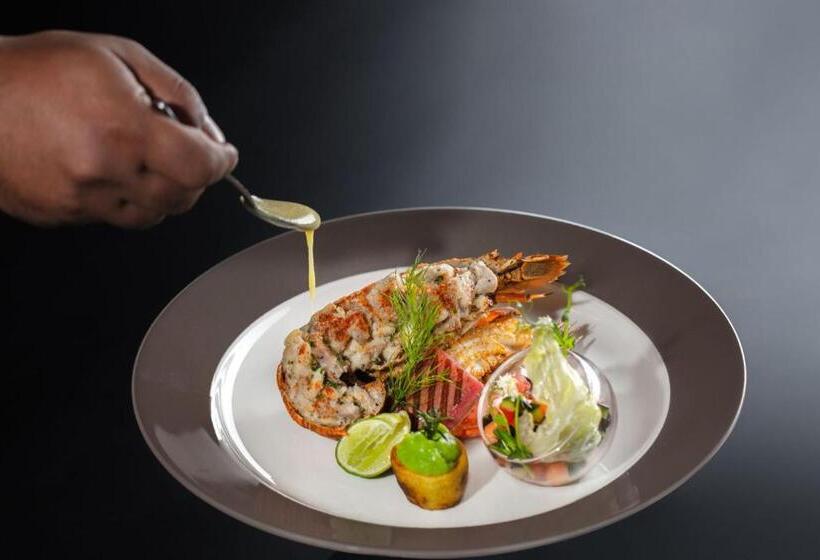 Отель Earls Regency