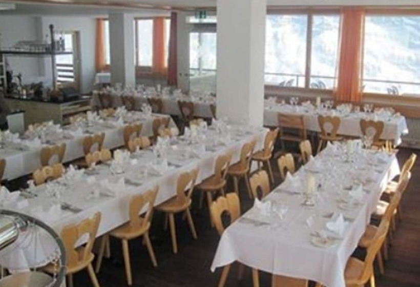 Отель Edelweiss Superior