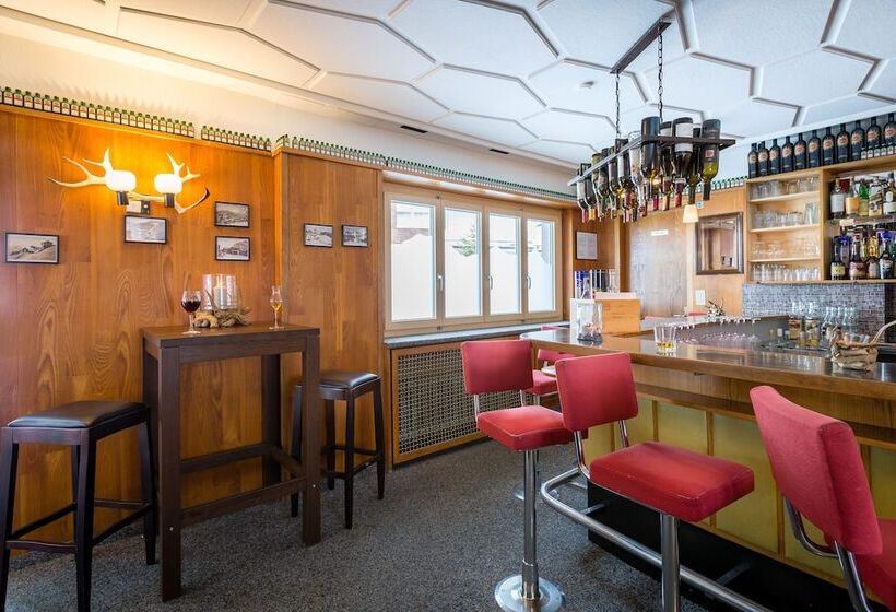 Отель Edelweiss Superior