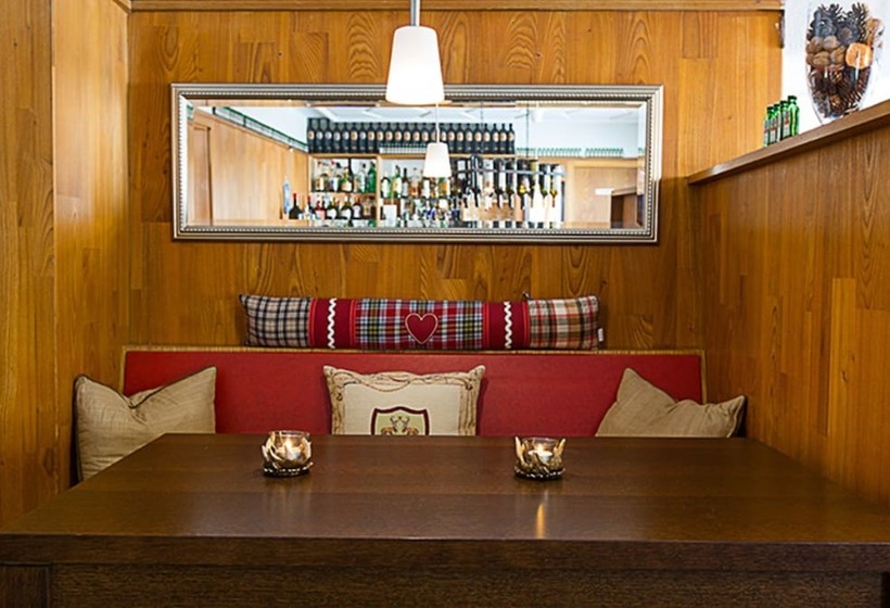 Отель Edelweiss Superior