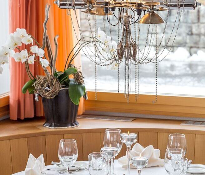 Отель Edelweiss Superior