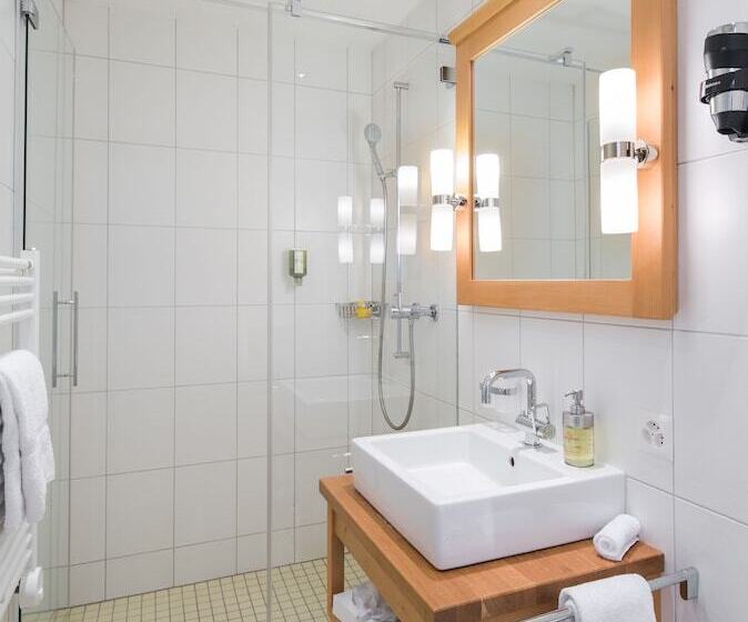 Отель Edelweiss Superior