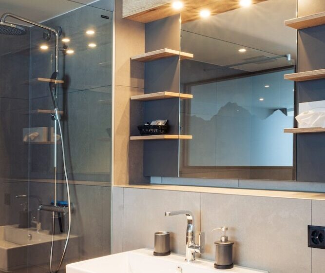 Отель Edelweiss Superior