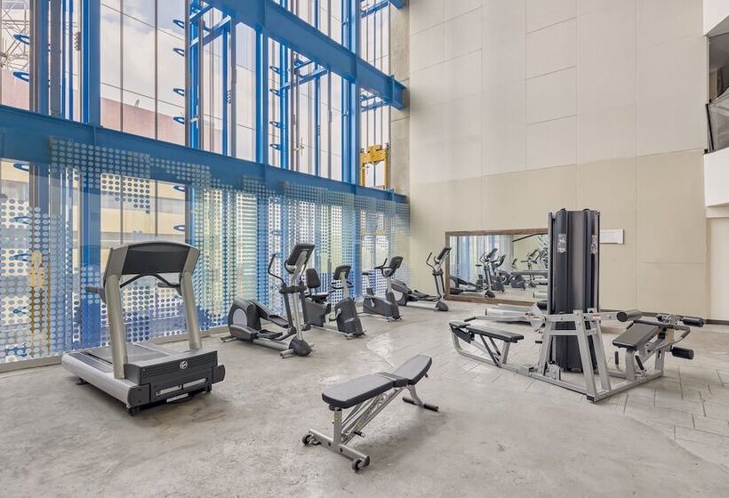 ホテル Fiesta Inn Insurgentes Viaducto